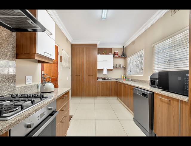 3 BEDROOM HOUSE FOR SALE IN KENSINGTON B